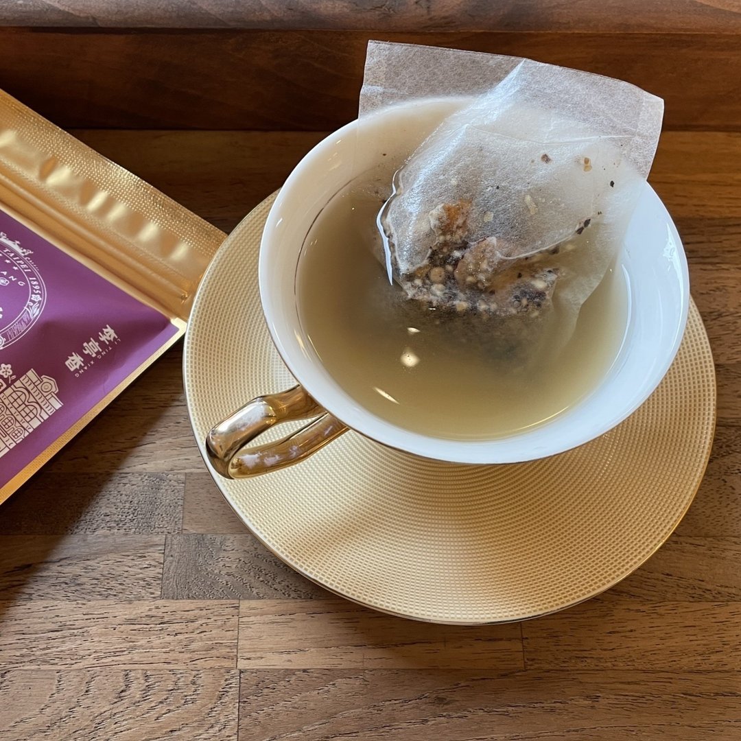 李亭香x黄永生 | 大稻埕名物汇集 | 补气养生饮 - 茶 - 新鲜食材 紫色