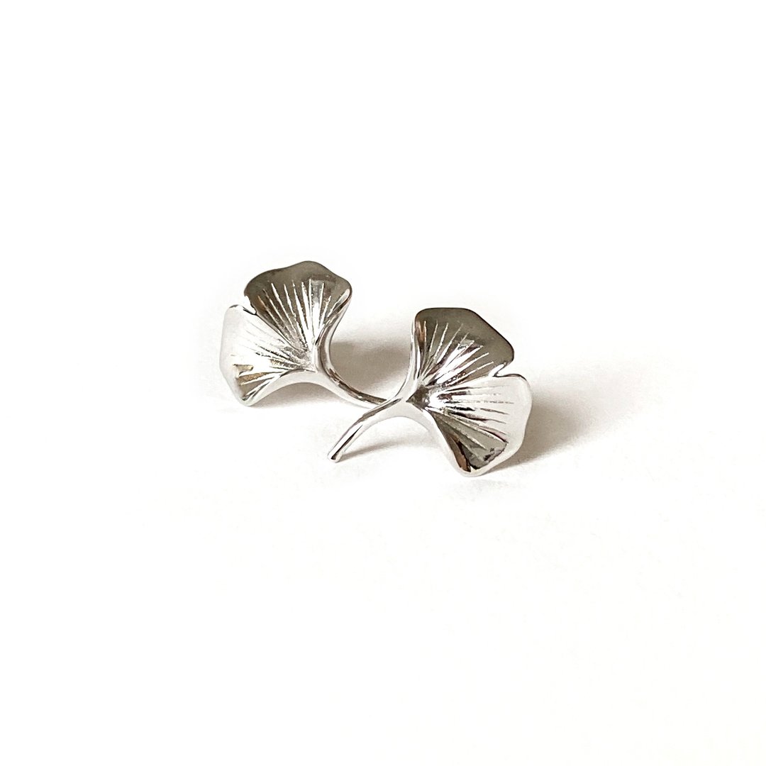 银杏叶Ginkgo耳环18K白金 闪烁亮面 - 耳环/耳夹 - 贵金属 银色
