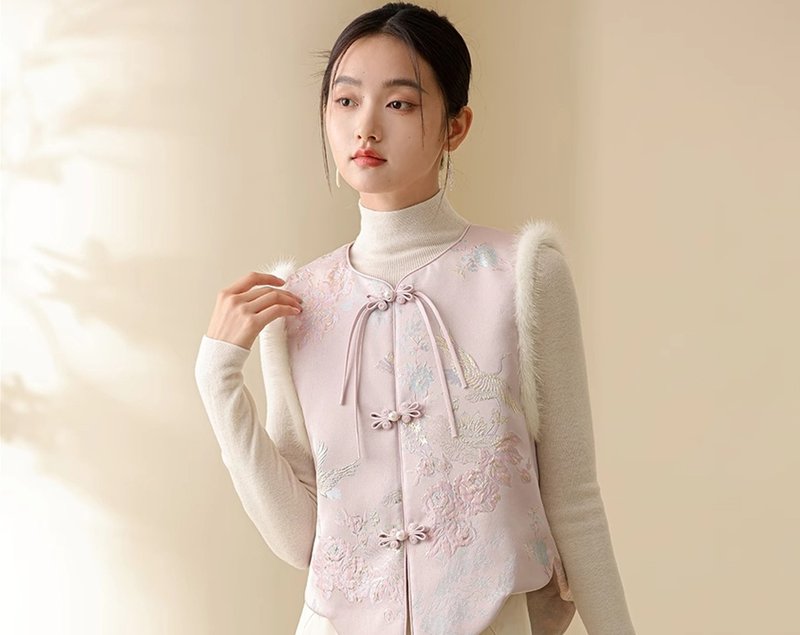 蝶恋花 中国风 对襟水貂毛夹棉外搭背心 - 女装背心 - 其他材质 粉红色