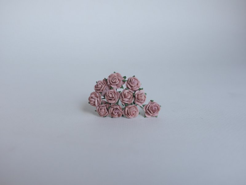 纸花，100 朵桑葚 DIY 玫瑰供应尺寸 0.8 厘米。尘土飞扬的粉红色。 - 其他 - 纸 粉红色