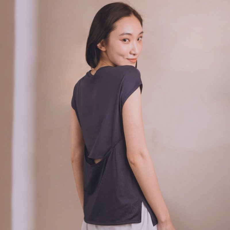 【MACACA】对流运动罩衫 - AIA2342 丈青 - 女装运动衣 - 棉．麻 蓝色