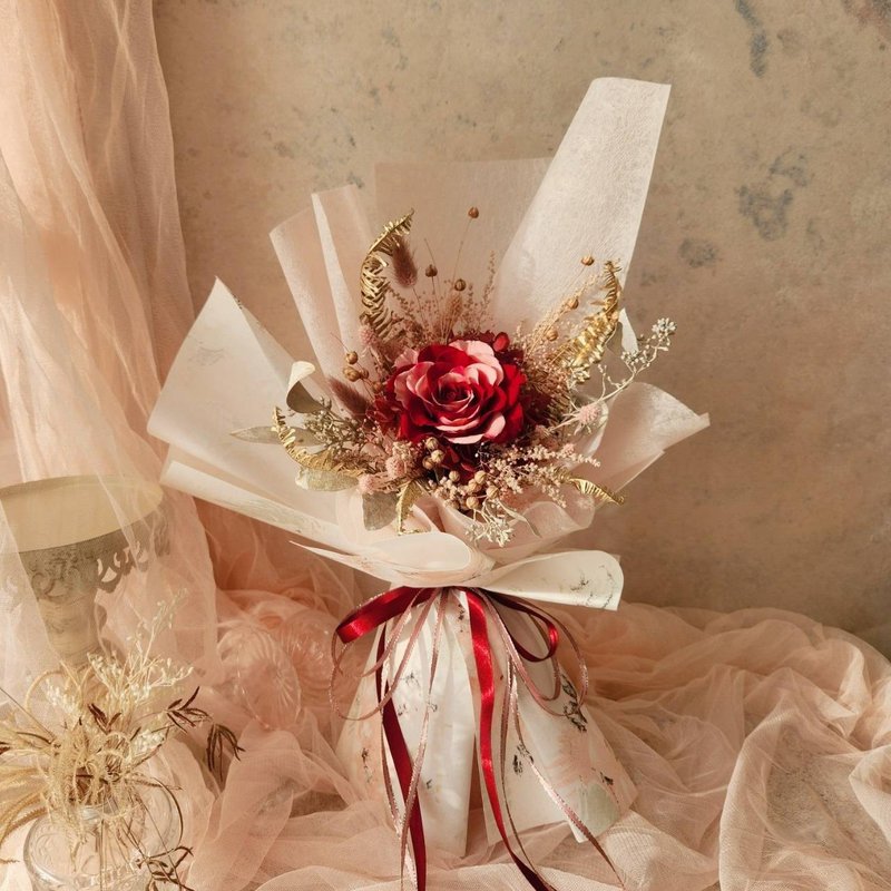 梦境迷雾红玫瑰花束 永生花束 情人节花束 七夕 双色拼接玫瑰 - 干燥花/捧花 - 植物．花 红色