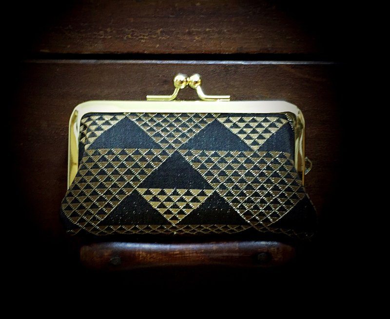 印鉴口金包-富士鳞柄 - 印章/印台 - 其他材质 黑色