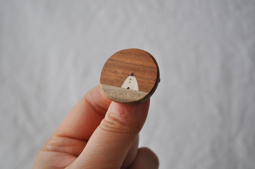 Travel landscape brooch small 1 - 胸针 - 木头 