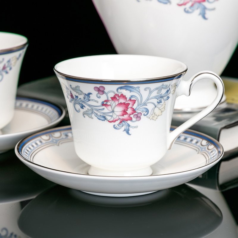 英国制Royal Doulton康乃馨2000细致骨瓷白金红茶杯咖啡杯盘 - 咖啡杯/马克杯 - 瓷 