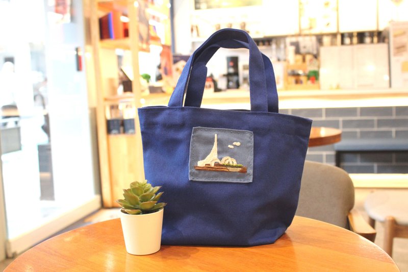 风景刺绣小提袋 - 花莲北回归线碑 - 手提包/手提袋 - 棉．麻 蓝色