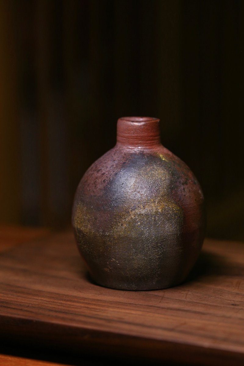 【 柴烧 】窑变 入炭 酒器 花器 - 酒杯/酒器 - 陶 咖啡色