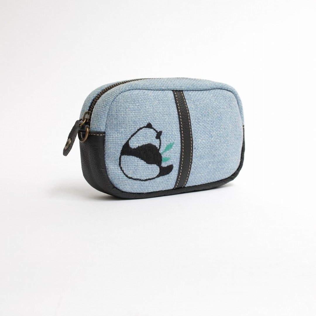 Sasa panda embroidery / shoulder pouch - 侧背包/斜挎包 - 压克力 蓝色