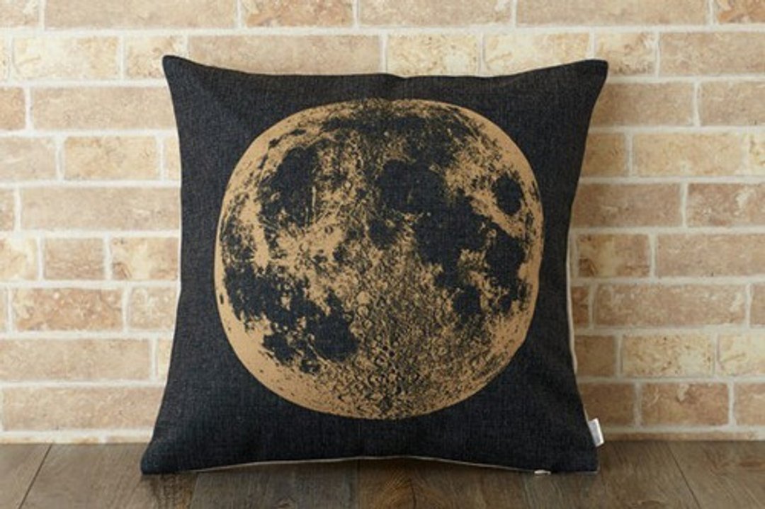 Cushion cover 45 × 45cm Scandinavian pattern moon Natural Linen big moon jubileecushionse423a - 摆饰 - 棉．麻 
