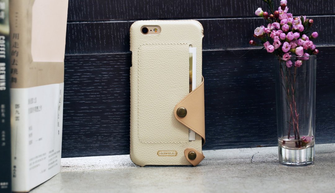 出清品iPhone 6 /6S PLUS/ 5.5寸经典系列极简款侧入款皮套- 杏白 - 手机壳/手机套 - 真皮 白色