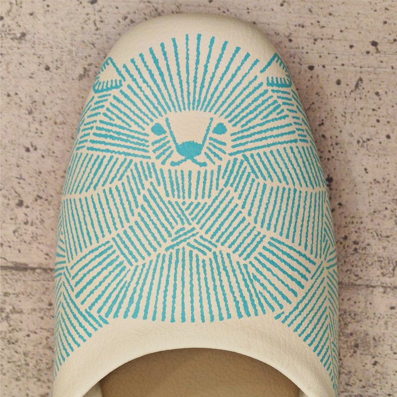 CLOAKROOMS OF .Fuller 室内拖鞋 设计款- KUMA (白) - 室内拖鞋 - 人造皮革 白色