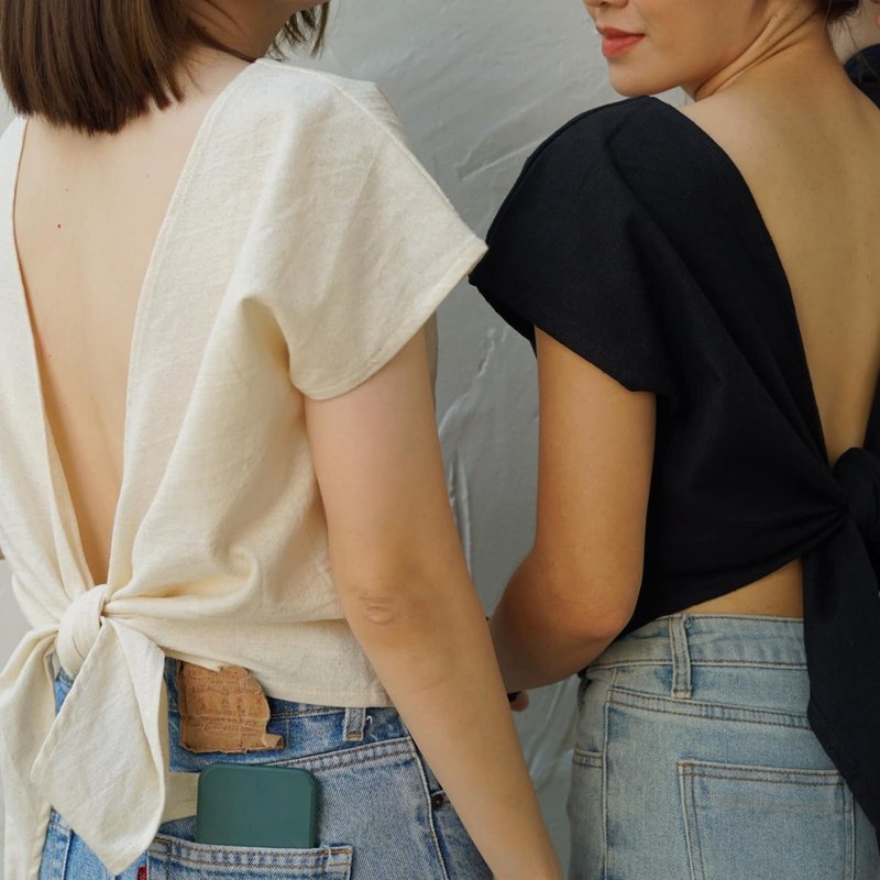 棉质上衣，背面镂空，可于背后绑带。 - 女装上衣 - 棉．麻 多色