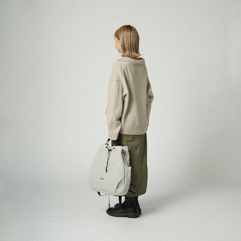 索绳束口后背包L号 ELIO ECO 休闲旅行双肩包 (云灰色) - 后背包/双肩包 - 聚酯纤维 灰色