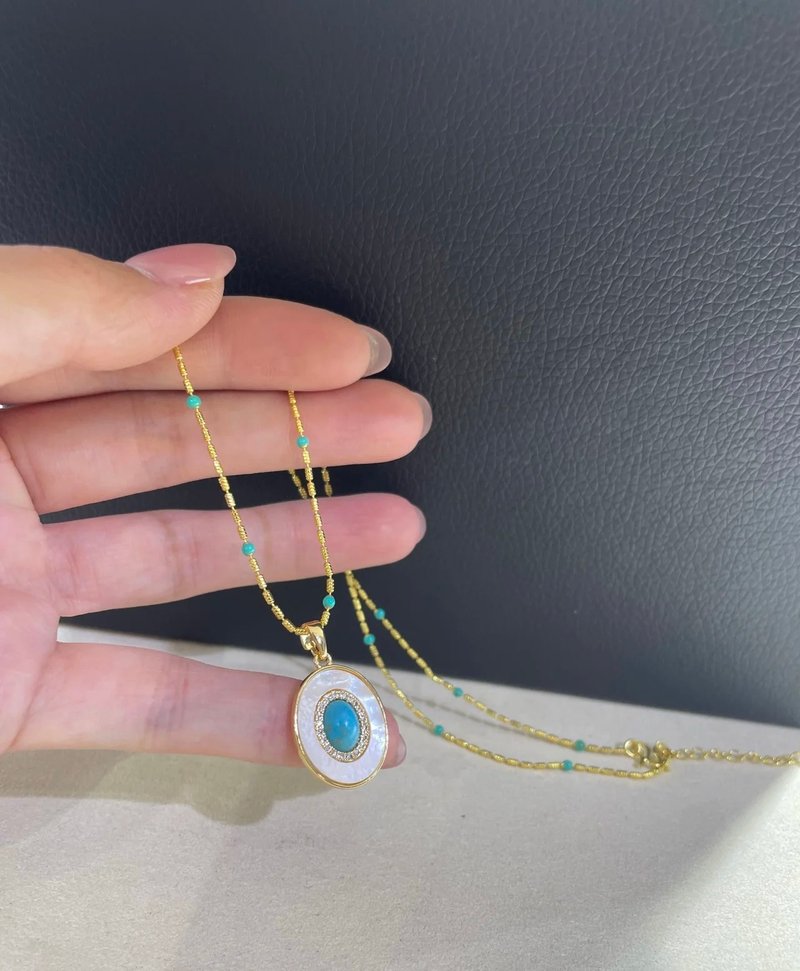 YuanPearl天然母貝鑲嵌綠松石設計項鍊18k包金材質項鍊 - 项链 - 宝石 