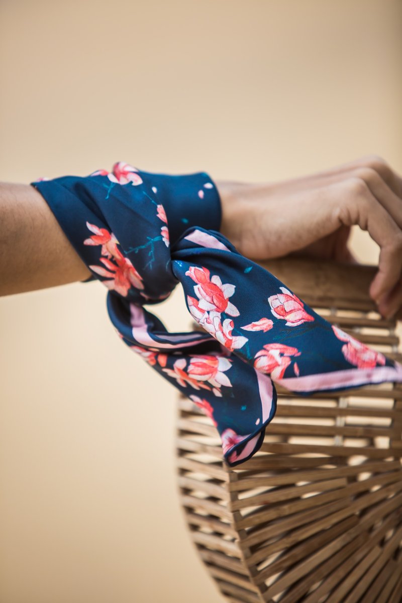 Bandana 100% Silk, Floraison, Size 53x53 cm. - 发饰 - 丝．绢 橘色