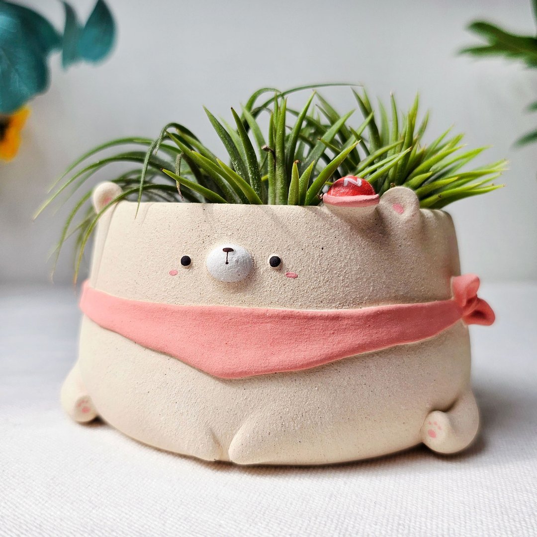 White bear planter. Handmade animal plant pot with drainage. - 花瓶/陶器 - 陶 