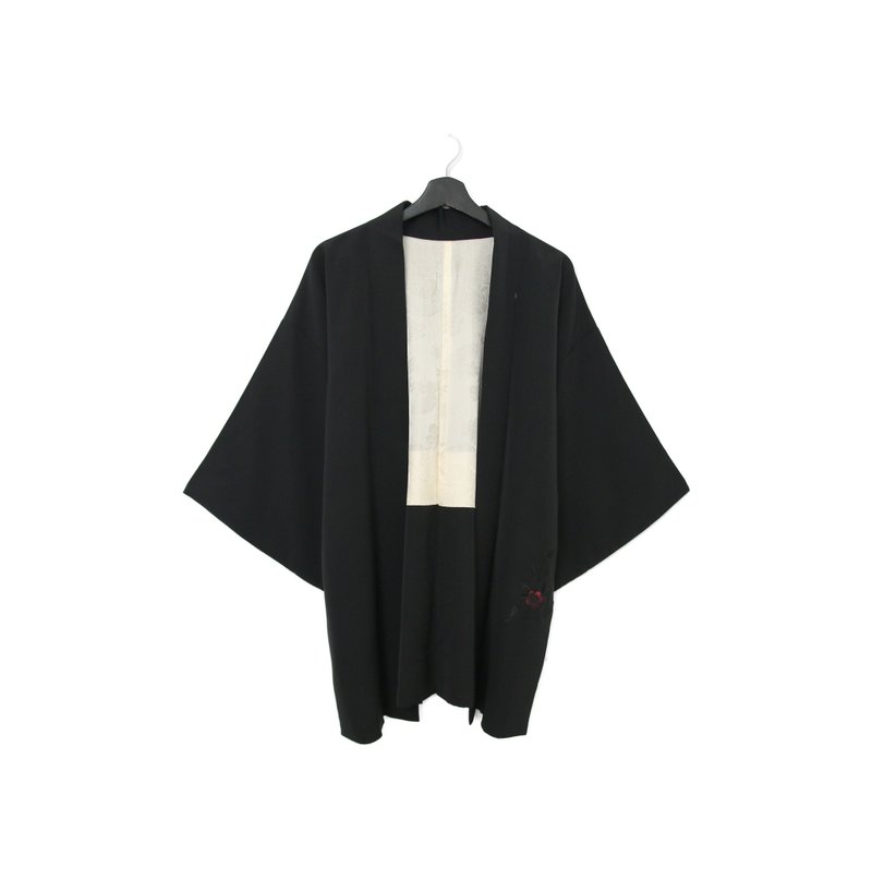 Back to Green-日本带回羽织 刺绣黑红 梅 kb-50/vintage kimono - 女装休闲/机能外套 - 丝．绢 