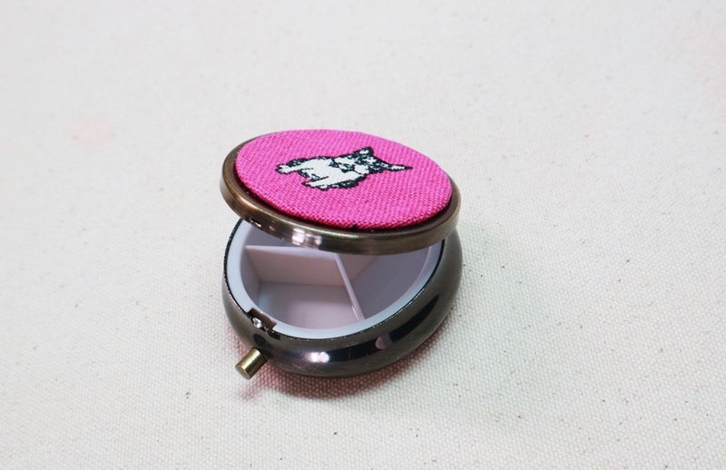 dog 狗 古铜款 圆形 分格药盒 迷你 随身携带 小物 收纳盒 药盒 - 收纳用品 - 棉 红色
