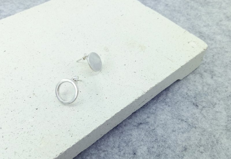 【 上班系 】 圆圆的耳环 circle earring - 纯银 - - 耳环/耳夹 - 其他金属 银色