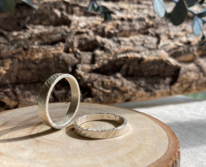 锻敲刻痕银戒 - 对戒 - 纯银 银色