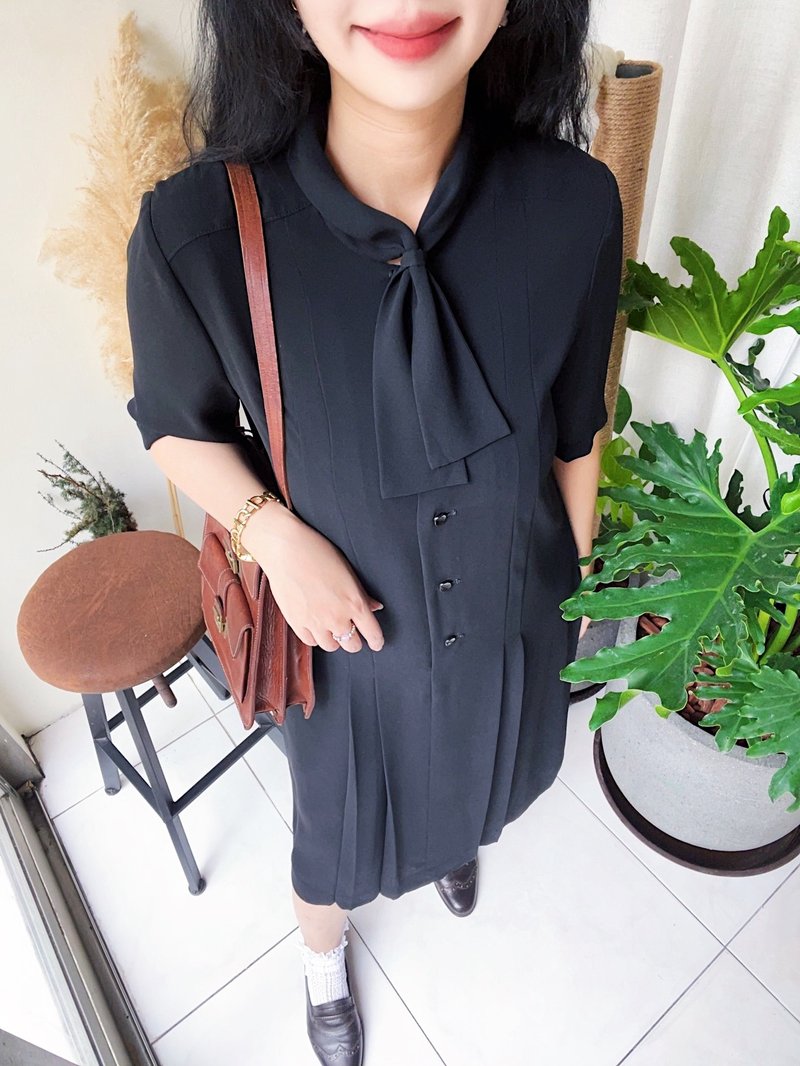 纯素黑领部结打褶直筒 古着纺纱洋装连衣裙连身裙 vintage dress - 洋装/连衣裙 - 聚酯纤维 黑色