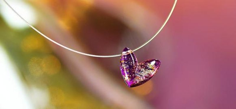 Fortune of love 简约利落爱心项链 (高雅紫 蓄光琉璃) - 项链 - 其他金属 粉红色