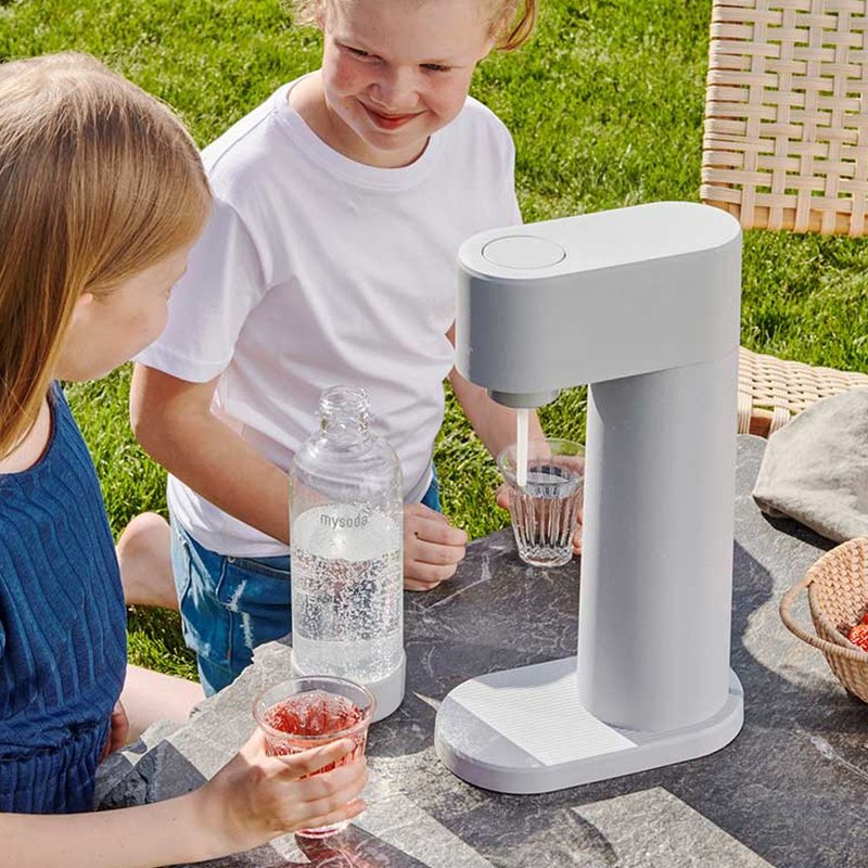 芬兰【mysoda】Woody木质气泡水机-铁木灰 赠0.5L水瓶2入组 - 厨房家电 - 环保材料 灰色