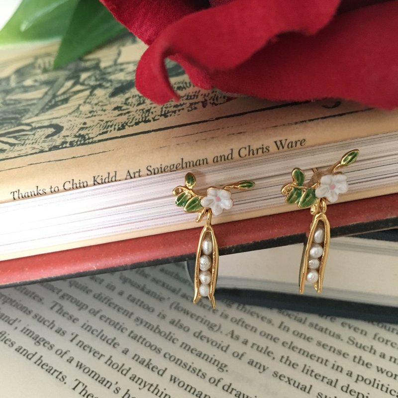 摇摆珍珠豌豆荚耳环 - 耳环/耳夹 - 宝石 白色