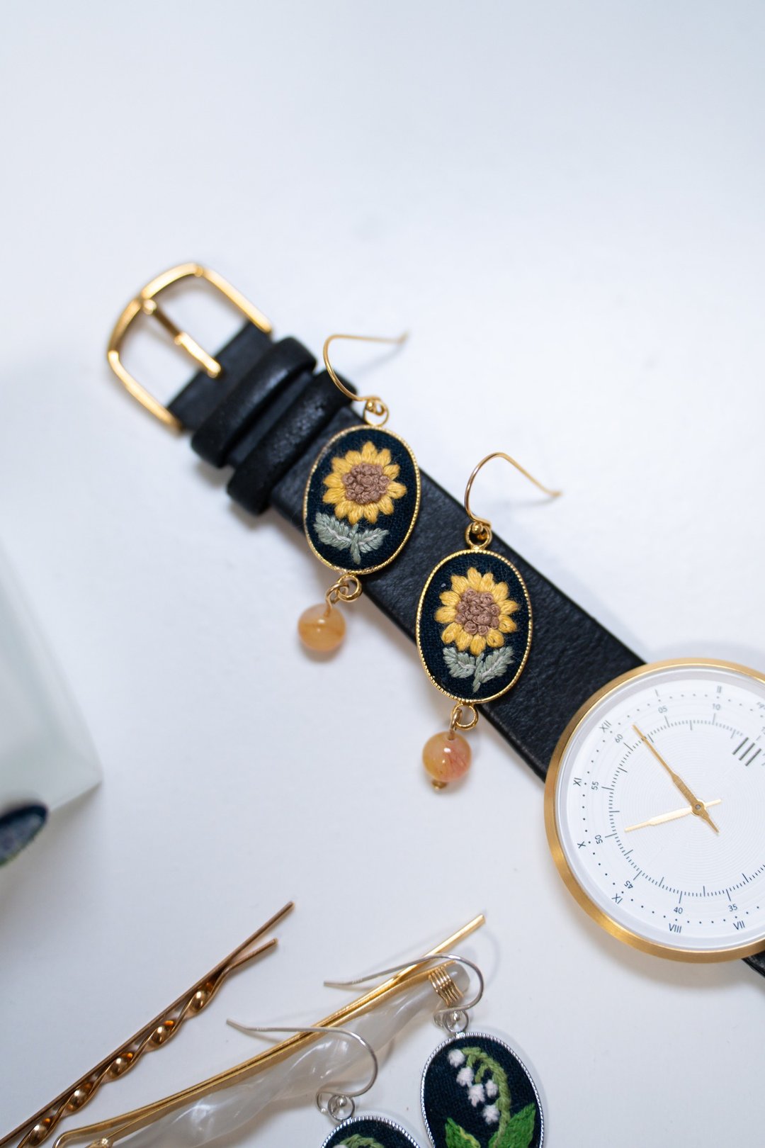 向日葵/太阳花 刺绣耳环 - 耳环/耳夹 - 棉 蓝色