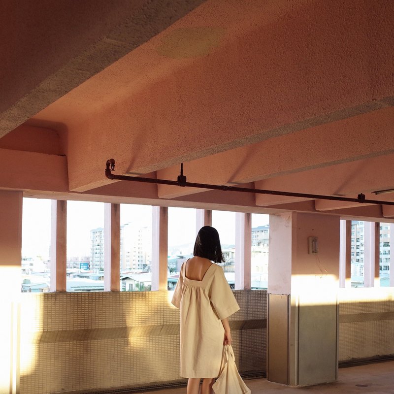 日本原色系 方口洋装 - 洋装/连衣裙 - 棉．麻 卡其色