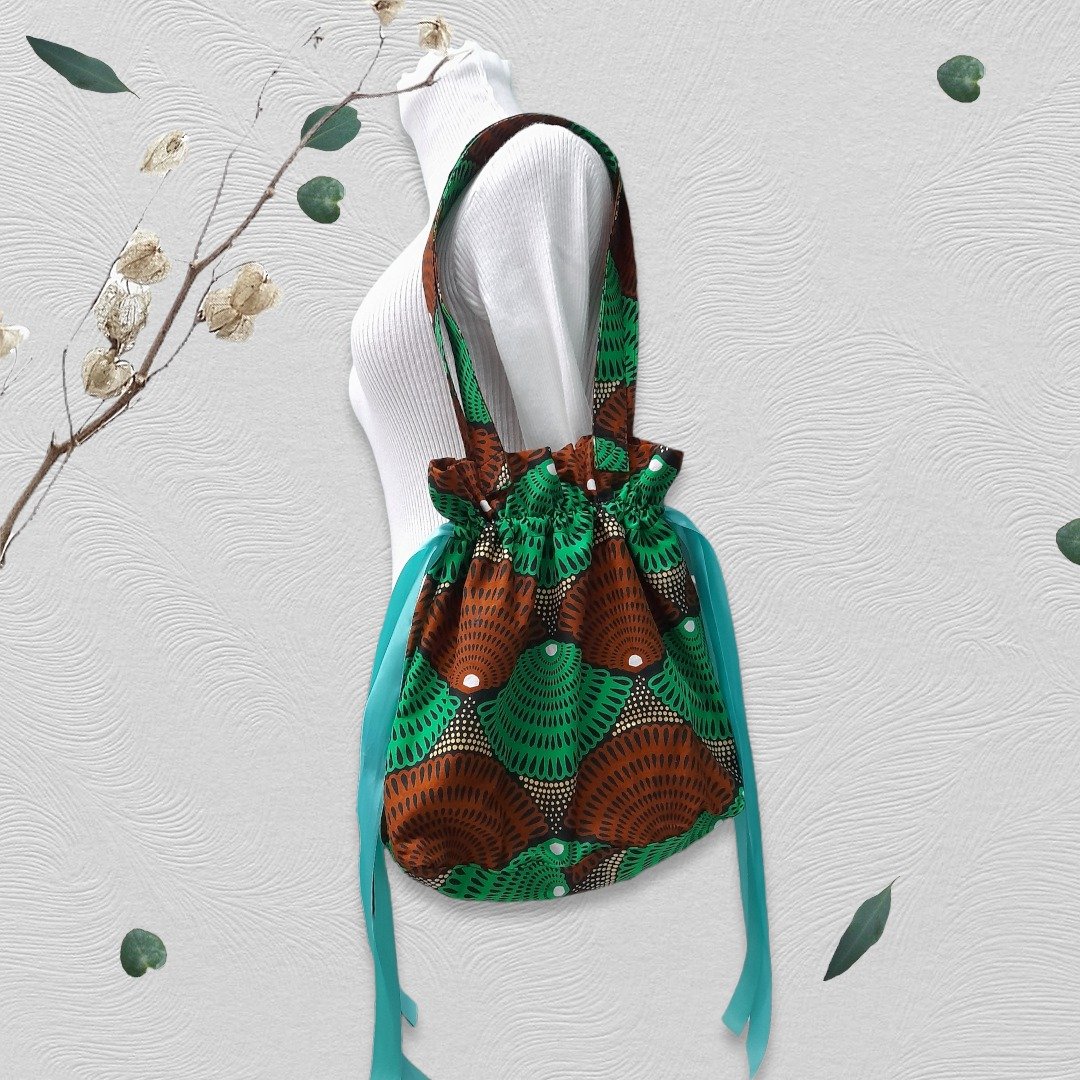 African print drawstring bag, shoulder bag, Ribbon drawstring bag Tote bag - 束口袋双肩包 - 棉．麻 绿色
