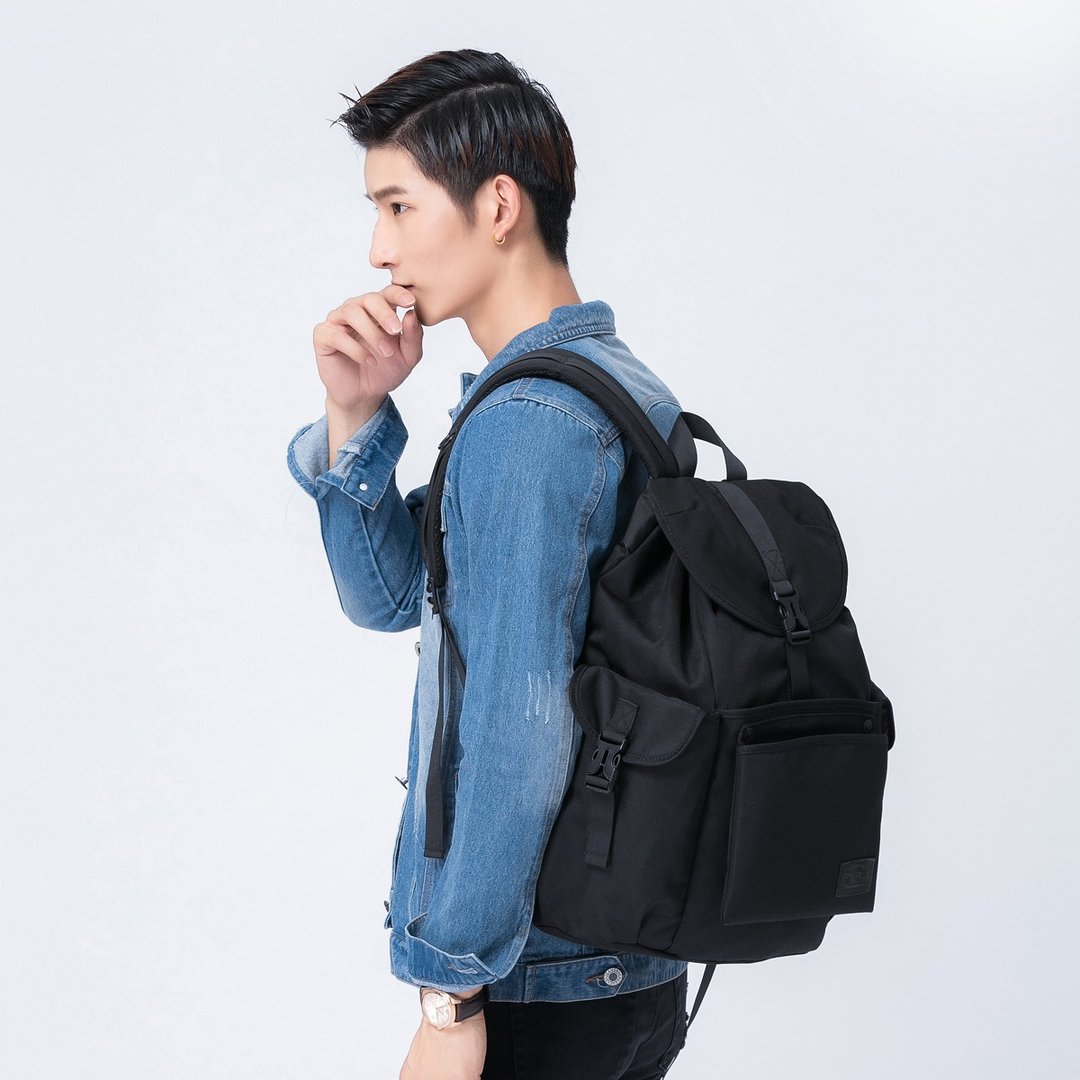The Dude 香港品牌 休闲 后背包 防泼水 情侣背包 Mad - 黑色 - 后背包/双肩包 - 其他材质 黑色