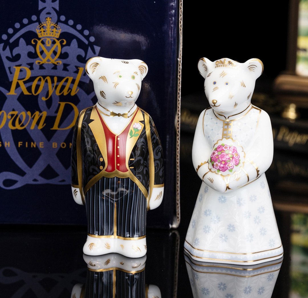 英国制Royal Crown Derby 2006结婚泰迪熊骨瓷情人永结同心摆饰 - 摆饰 - 瓷 