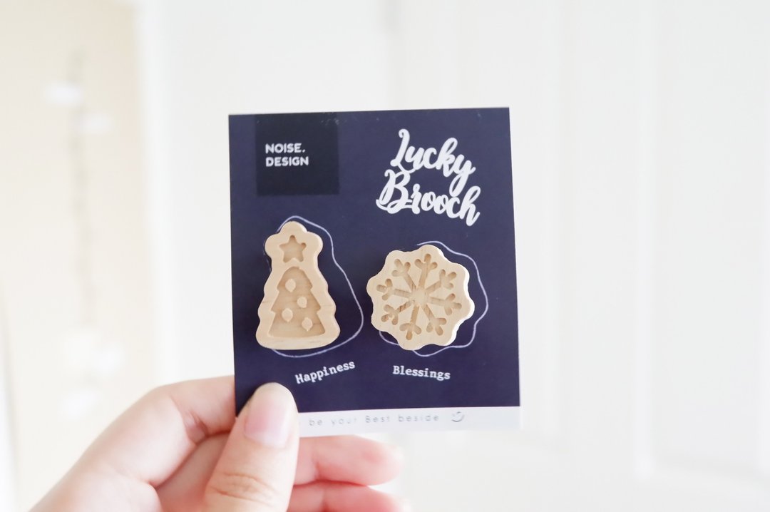 Lucky brooch - happiness&blessing - 胸针 - 木头 咖啡色