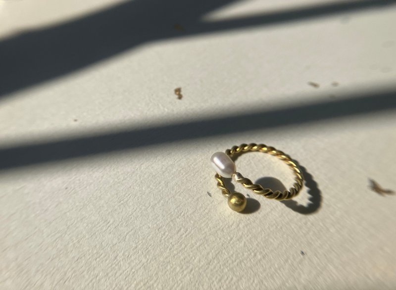 麻花开口珍珠戒~~以黄铜手工制作 - 戒指 - 珍珠 