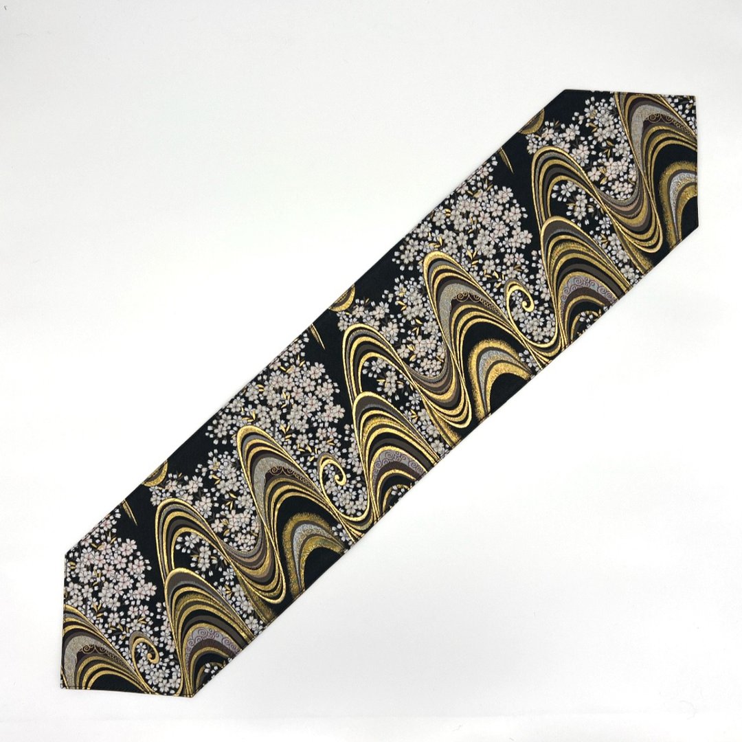 A stylish table runner rug with a Japanese pattern made from Kyoto Nishijin-ori fabric. - 其他 - 聚酯纤维 黑色