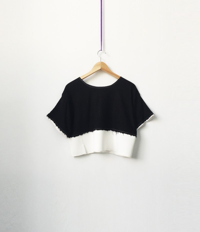 Wahr_棉麻黑拼接太空棉短上衣 - 女装 T 恤 - 棉．麻 