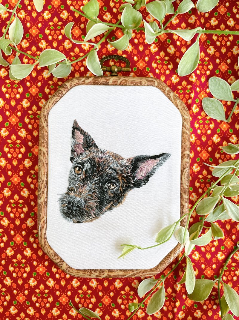 定制化礼物/动物头像刺绣/8*8cm - 摆饰 - 绣线 多色