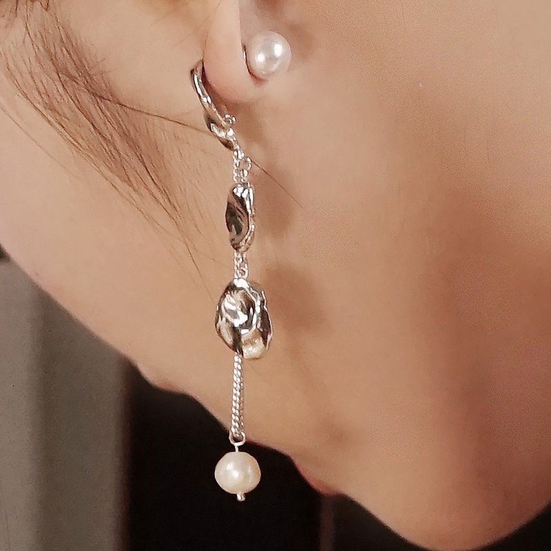 【Mell】如梦令淡水珍珠长款耳环 - 耳环/耳夹 - 其他金属 银色