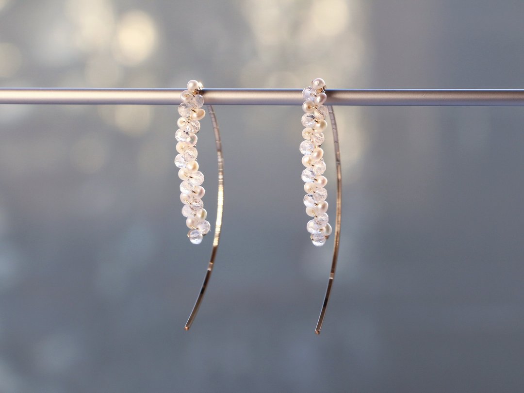 14kgf- rainbow moon stone marquis pierced earrings - 耳环/耳夹 - 宝石 白色