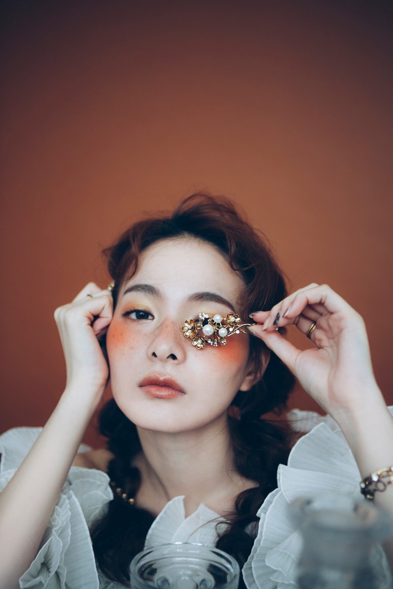 COR-DATE / 花瓣蔓延发夹 - 发饰 - 其他材质 