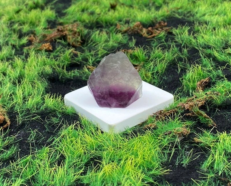 天然能量浪漫紫渐层萤石原石 增智慧 屏除杂乱思绪 疗愈 办公室 - 摆饰 - 水晶 多色