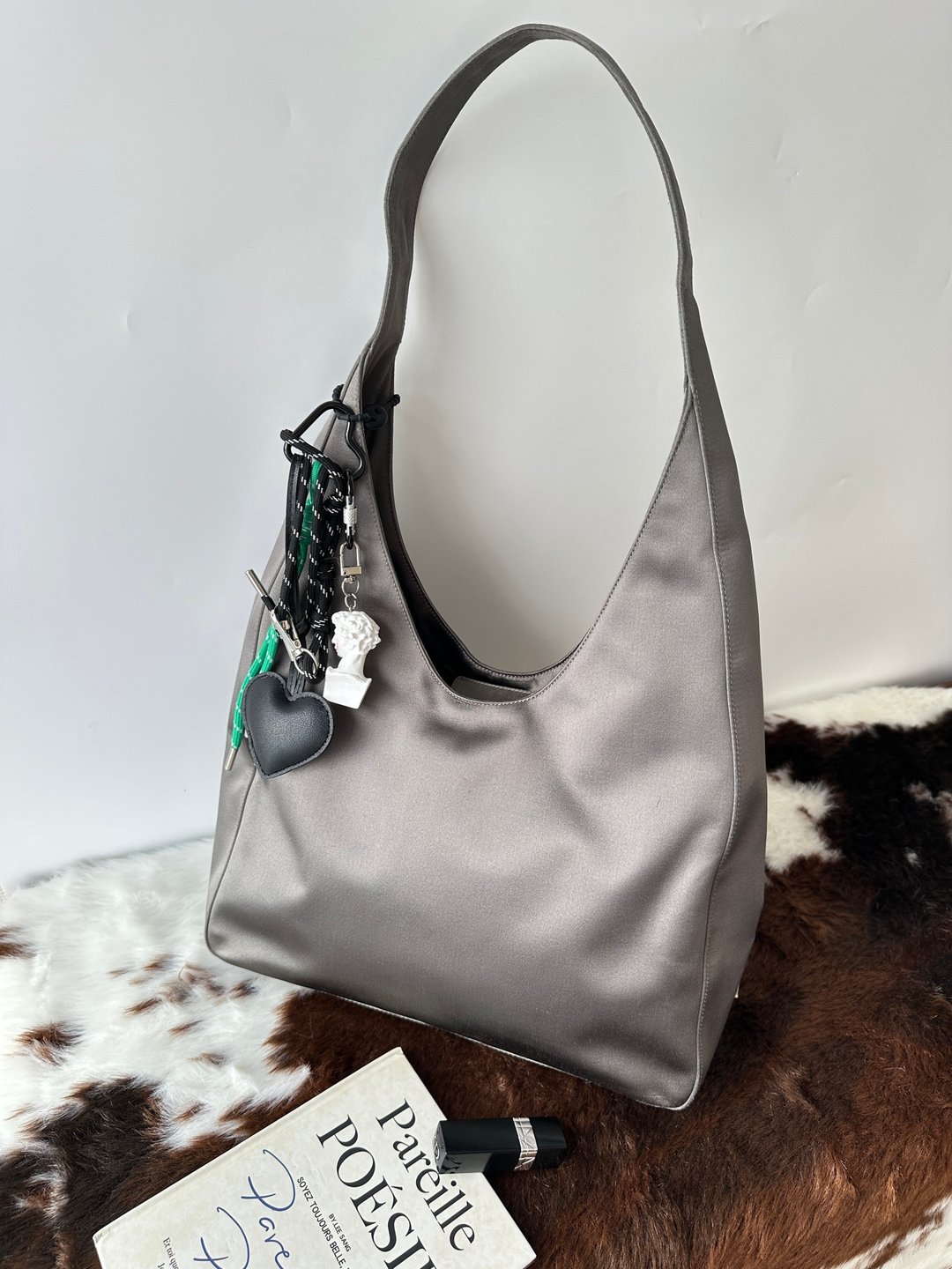 中古包 Prada 普拉达 缎面肩背包 - 手提包/手提袋 - 其他材质 银色