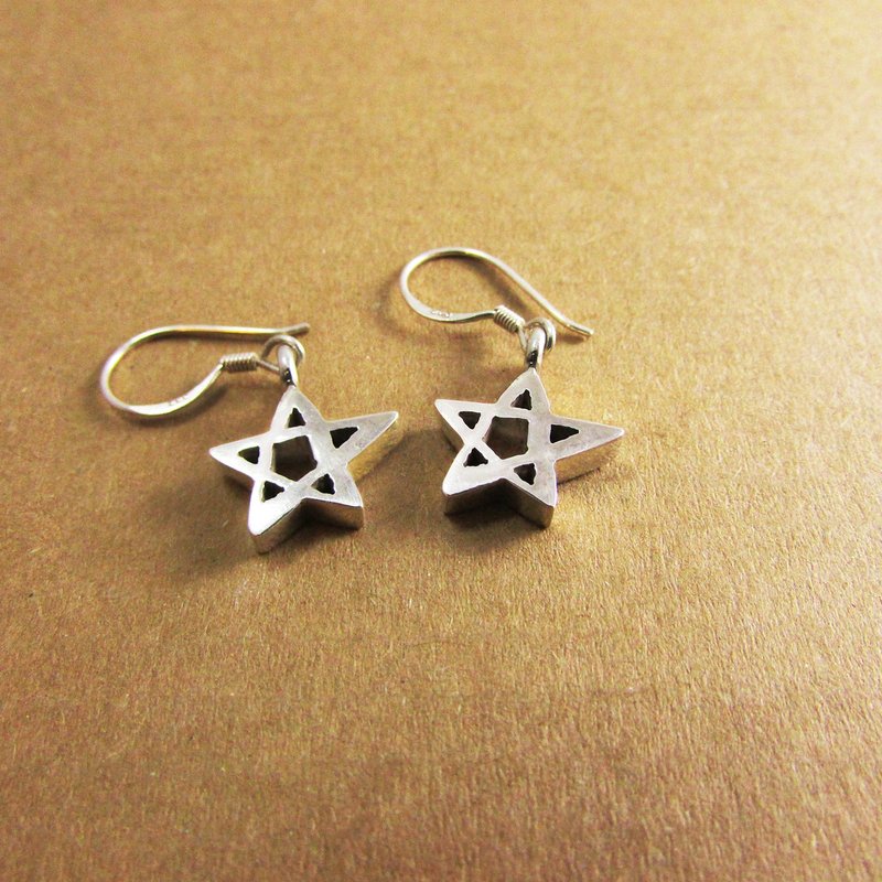 estrella earring_星星耳环 | 925纯银 限量 设计师手作 - 耳环/耳夹 - 银 银色