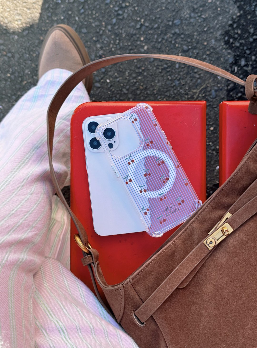Cherries in blue stripe 透明MagSafe iPhone手机壳 - 手机壳/手机套 - 其他材质 