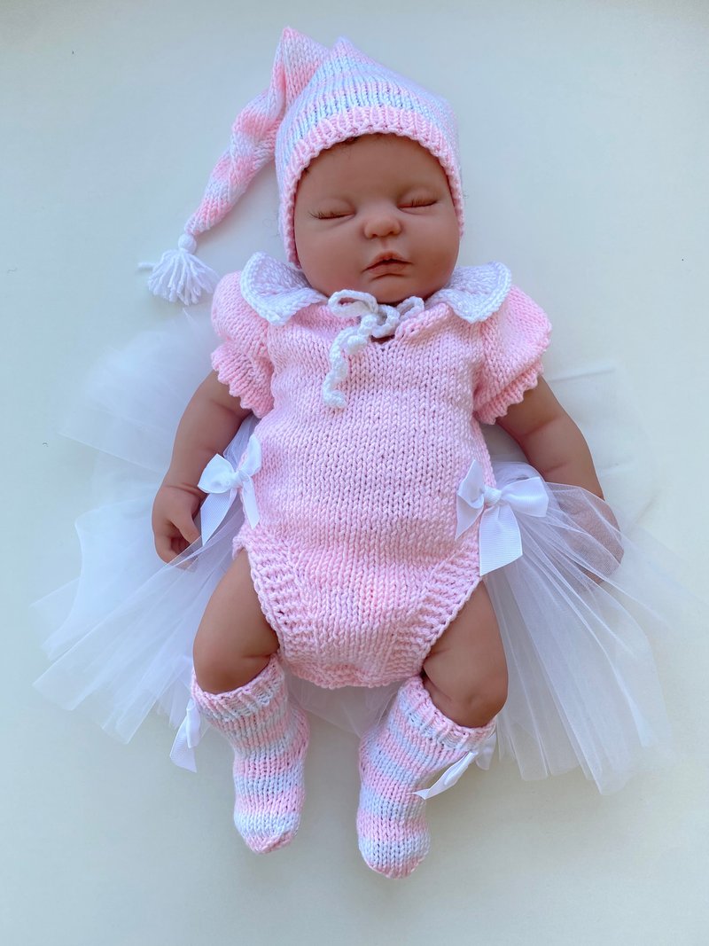 Hand knit elf outfit for girl: pink and white romper with skirt, hat, socks - 包屁衣/连体衣 - 其他材质 