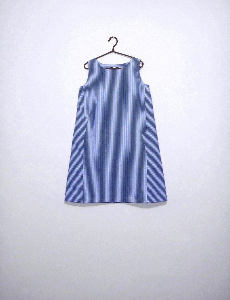 【Addition X Addition_手作．线条系列#1．洋装】 - 洋装/连衣裙 - 棉．麻 蓝色