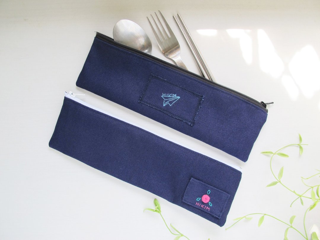 【纸飞机飞高高】餐具袋 / 文具袋 YKK拉链 台湾帆布 手工刺绣 - 餐刀/叉/匙组合 - 棉 蓝色