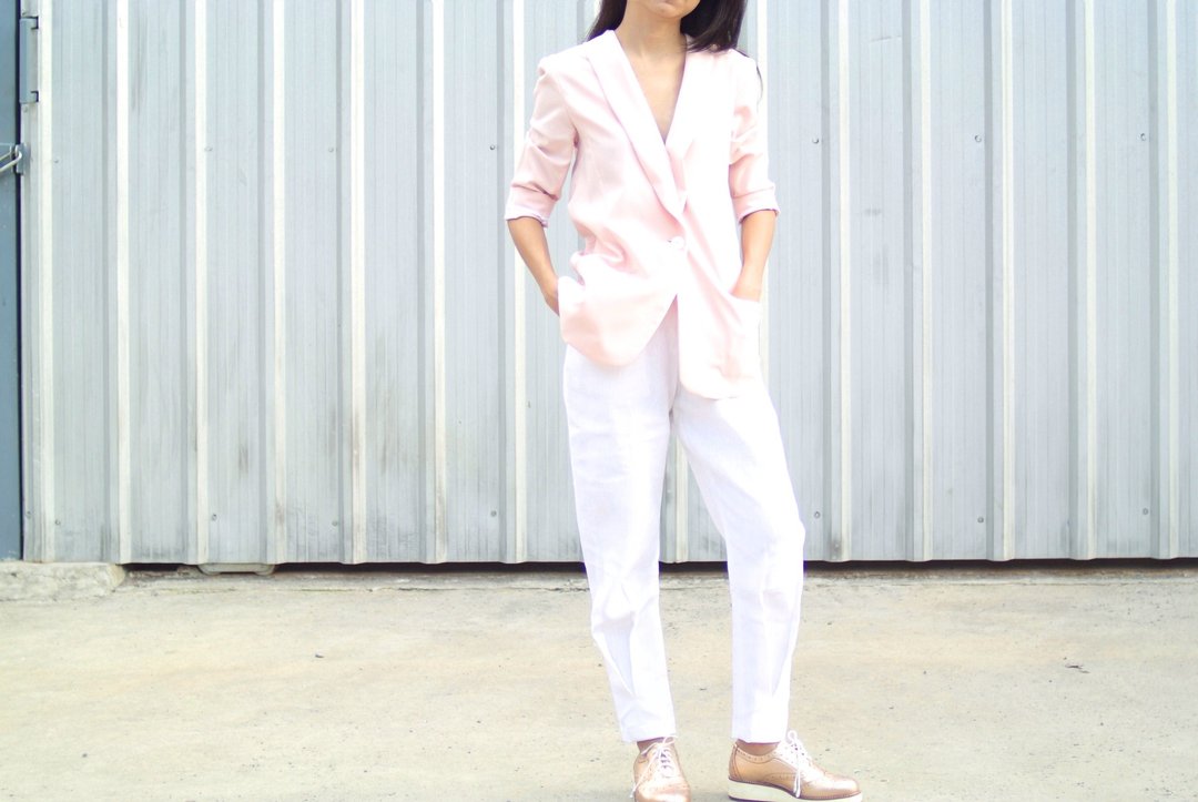 ( SIZE S ) White Linen Fabric Trousers with cute cuffs - 女装长裤 - 棉 白色