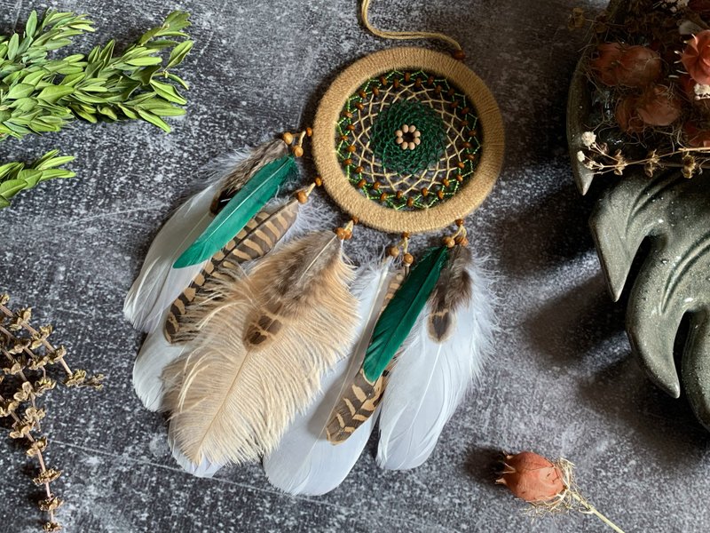 Handmade Natural Beige and Green Father Dream Catcher - 墙贴/壁贴 - 玻璃 卡其色